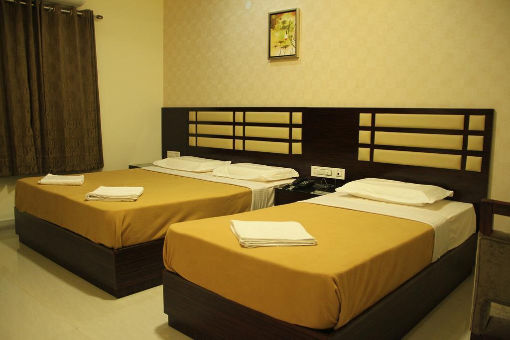 Hotel M.P Temples Inn Kumbakonam Værelse billede